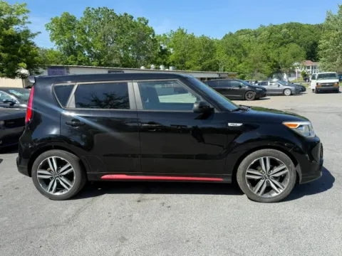 More photos of 2015 Kia Soul + Wagon 4D at Auto Valley Group, PA