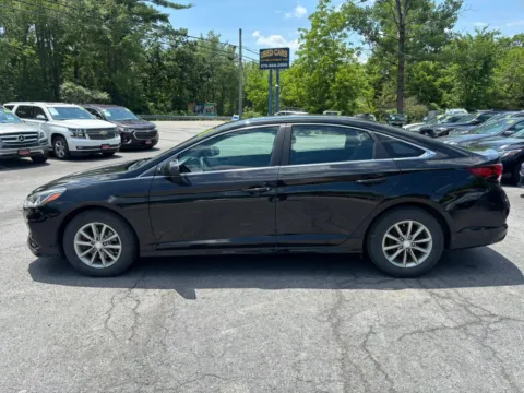 More photos of 2019 Hyundai Sonata SE Sedan 4D at Auto Valley Group, PA