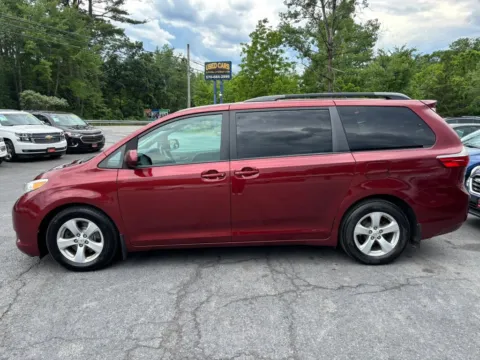 More photos of 2017 Toyota Sienna LE Minivan 4D at Auto Valley Group, PA