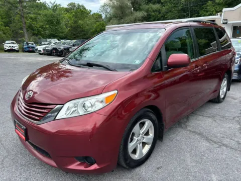 More photos of 2017 Toyota Sienna LE Minivan 4D at Auto Valley Group, PA