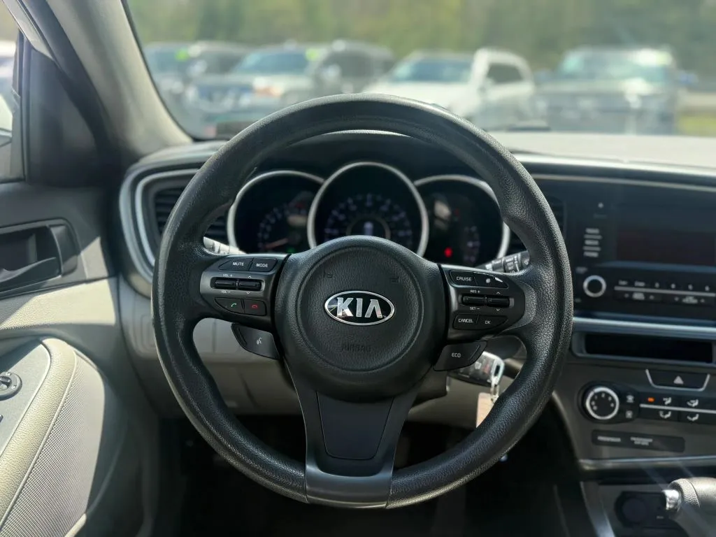2015 Kia Optima LX - Photo 15