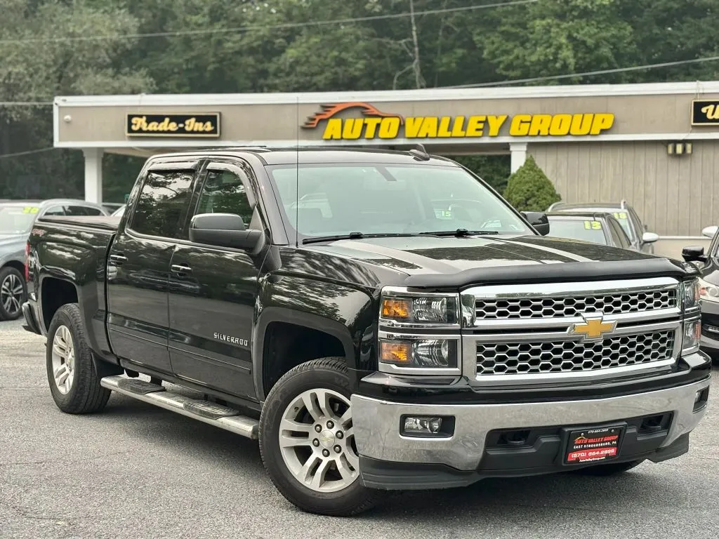 Black 2015 Chevrolet Silverado 1500 Crew Cab LT Pickup 4D 5 3/4 ft for sale in East Stroudsburg, PA