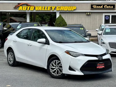 White 2019 Toyota Corolla LE Sedan 4D for sale in East Stroudsburg, PA
