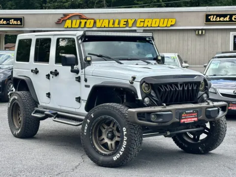 White 2017 Jeep Wrangler Unlimited 75th Anniversary Edition Sport Utility 4D for sale in East Stroudsburg, PA