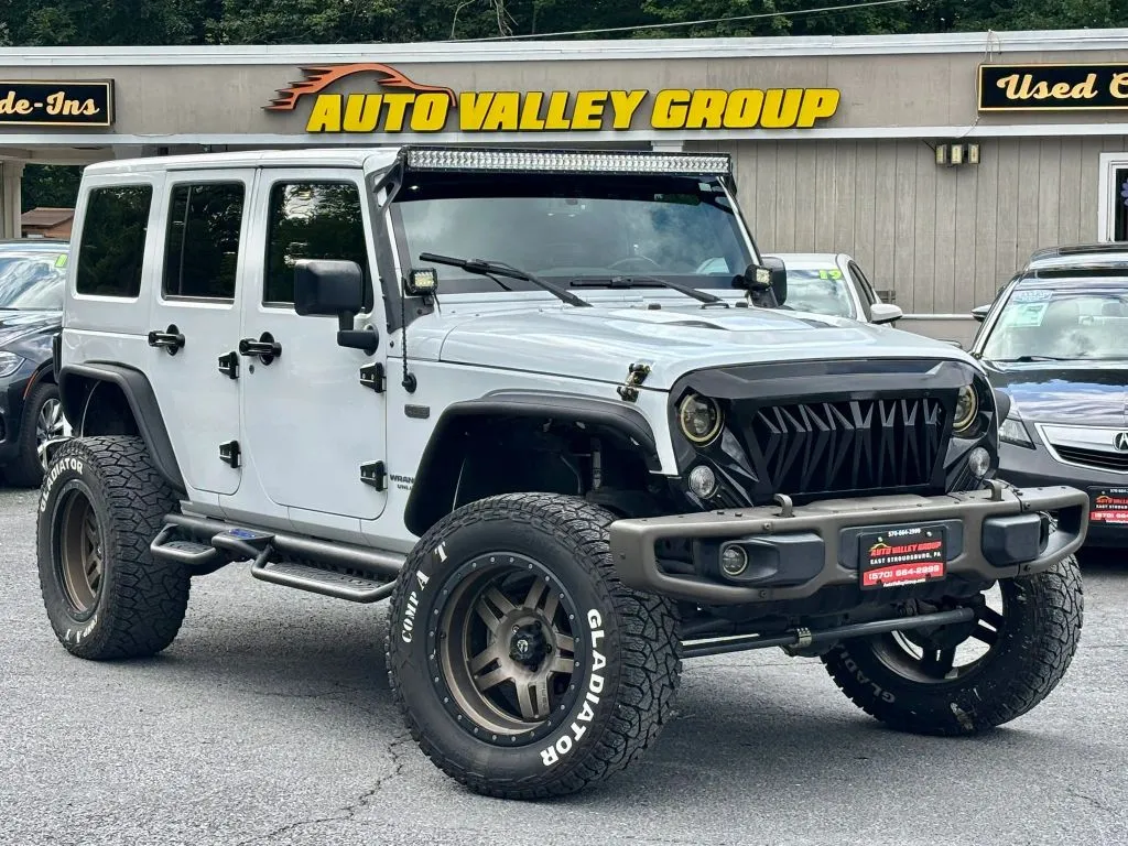 White 2017 Jeep Wrangler Unlimited 75th Anniversary Edition Sport Utility 4D for sale in East Stroudsburg, PA