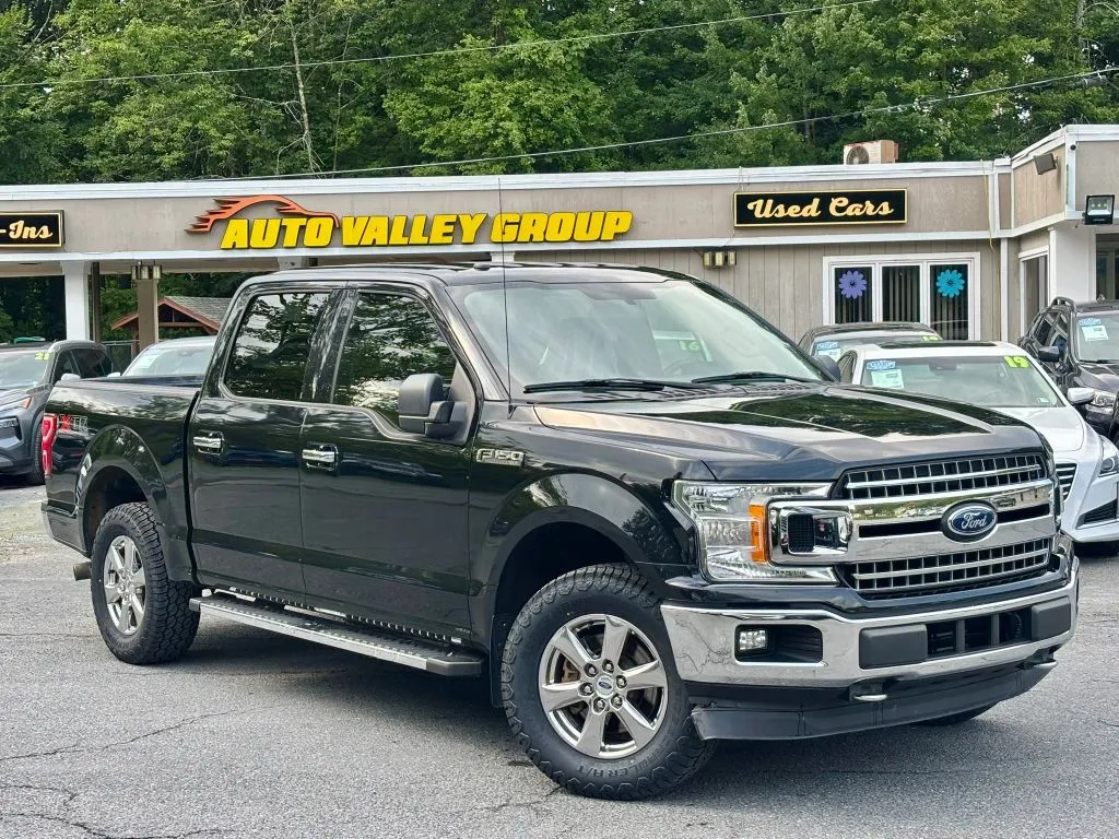 Black 2018 Ford F-150 SuperCrew Cab XLT Pickup 4D 5 1/2 ft for sale in East Stroudsburg, PA