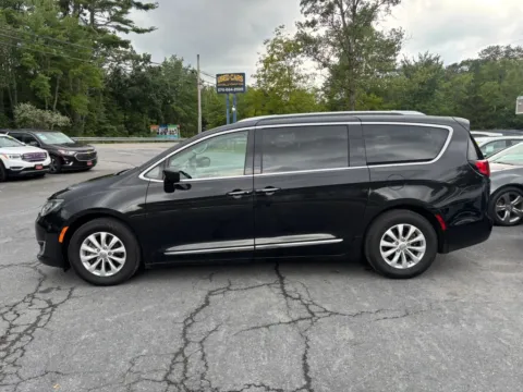 More photos of 2018 Chrysler Pacifica Touring L Minivan 4D at Auto Valley Group, PA