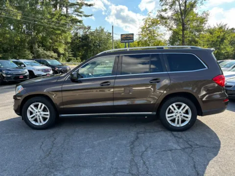 More photos of 2014 Mercedes-Benz GL-Class GL 450 4MATIC Sport Utility 4D at Auto Valley Group, PA