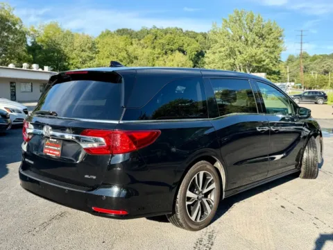 Another view of 2018 Honda Odyssey Elite Minivan 4D for sale in East Stroudsburg, PA at Auto Valley Group