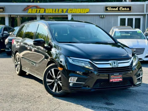 Black 2018 Honda Odyssey Elite Minivan 4D for sale in East Stroudsburg, PA