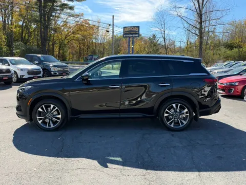 More photos of 2023 INFINITI QX60 LUXE Sport Utility 4D at Auto Valley Group, PA