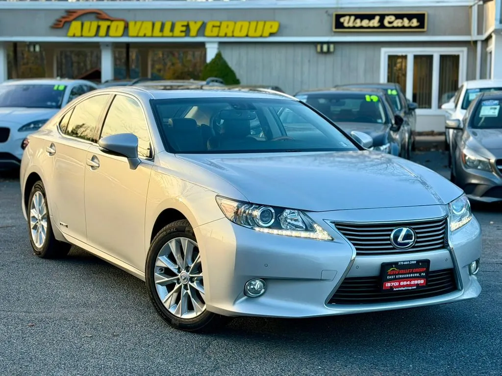 Silver 2013 Lexus ES 300h Sedan 4D for sale in East Stroudsburg, PA