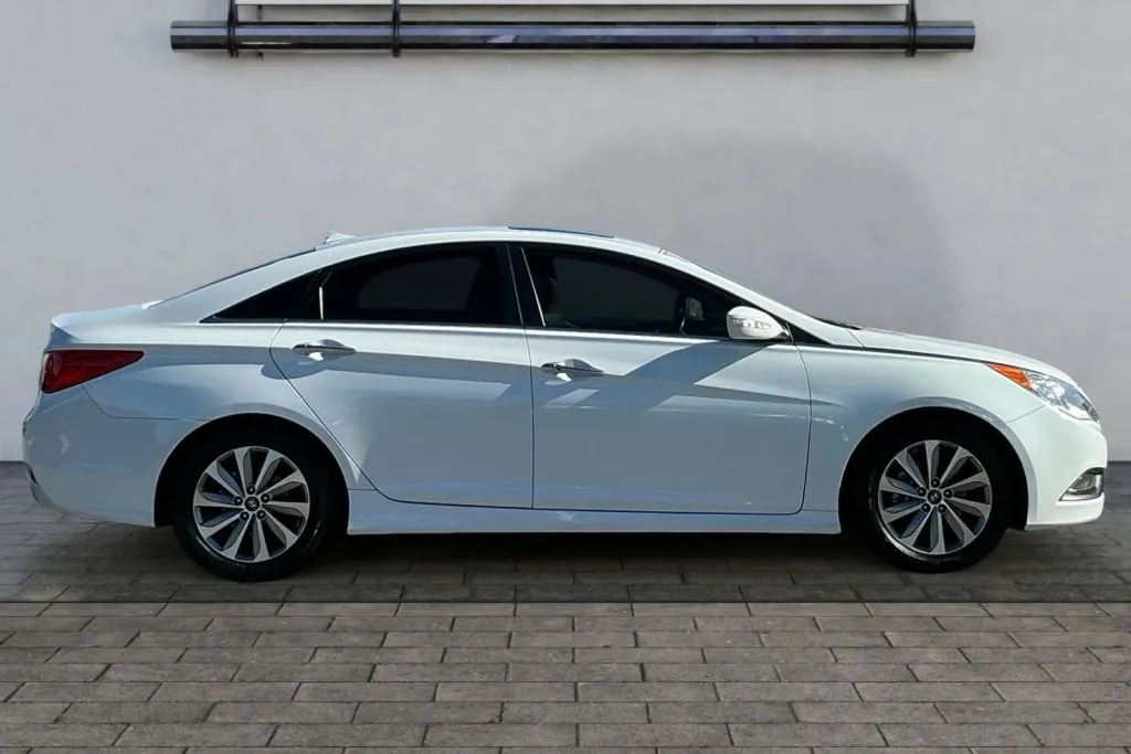 Photos of 2014 Hyundai Sonata Limited Sedan 4D for sale in Rio Rancho, NM at Drive N-Motion Rio Rancho