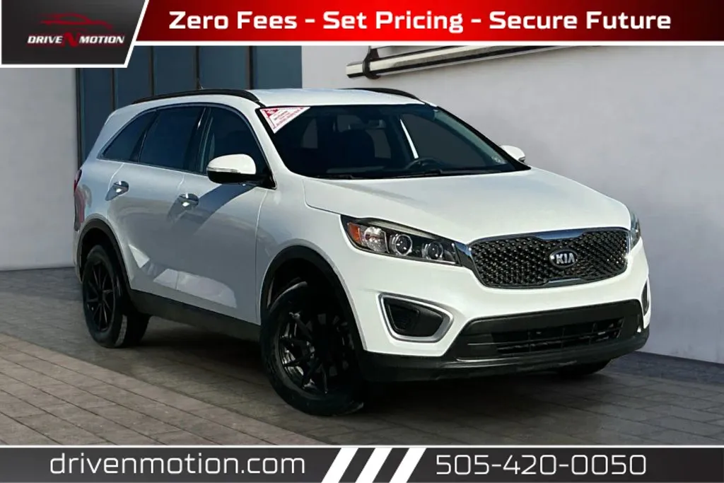White 2017 Kia Sorento LX Sport Utility 4D for sale in Rio Rancho, NM