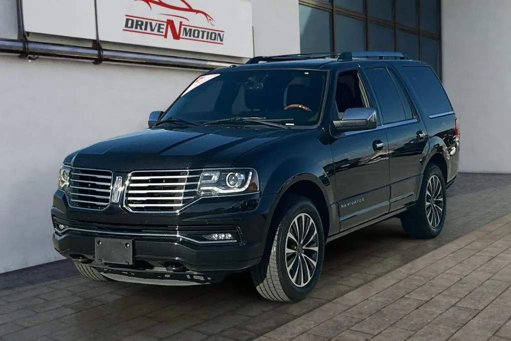 More photos of 2015 Lincoln Navigator Sport Utility 4D at Drive N-Motion Rio Rancho, NM