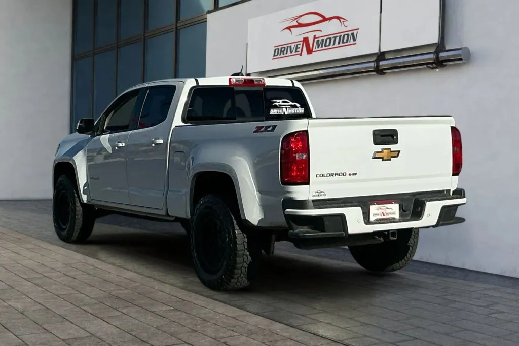 More photos of 2019 Chevrolet Colorado Crew Cab Z71 Pickup 4D 6 ft at Drive N-Motion Rio Rancho, NM