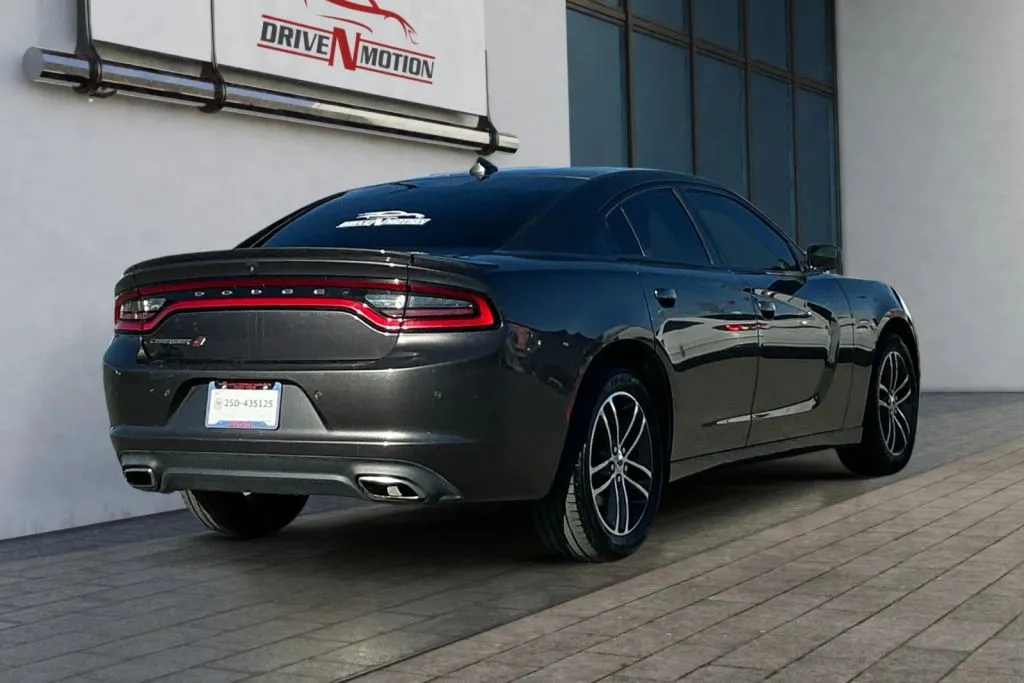 More photos of 2019 Dodge Charger SXT Sedan 4D at Drive N-Motion Rio Rancho, NM