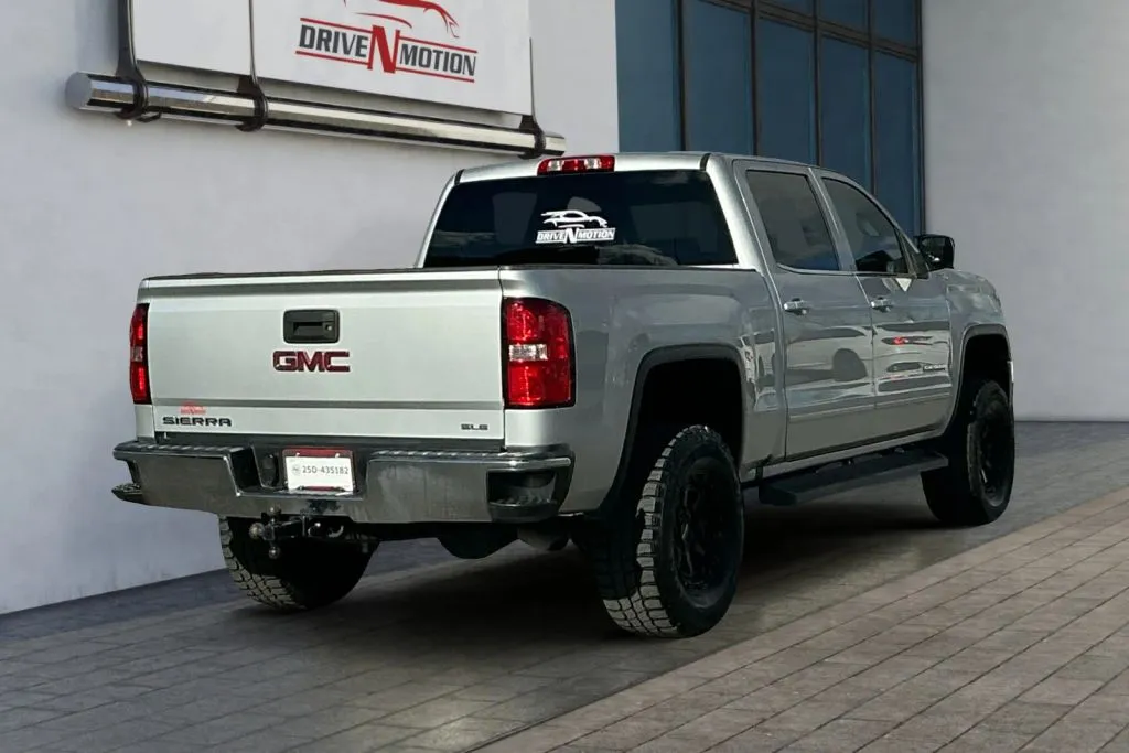 More photos of 2017 GMC Sierra 1500 Crew Cab SLE Pickup 4D 5 3/4 ft at Drive N-Motion Rio Rancho, NM