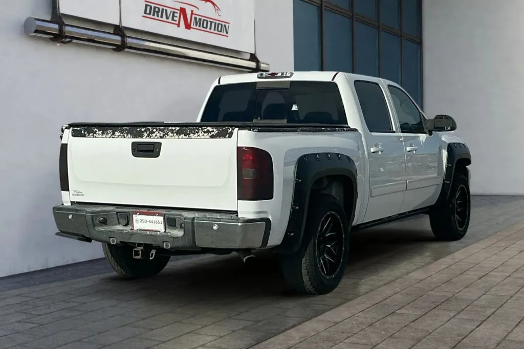 More photos of 2011 Chevrolet Silverado 1500 Crew Cab LT Pickup 4D 5 3/4 ft at Drive N-Motion Rio Rancho, NM
