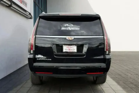 More photos of 2020 Cadillac Escalade Platinum Sport Utility 4D at Drive N-Motion Rio Rancho, NM