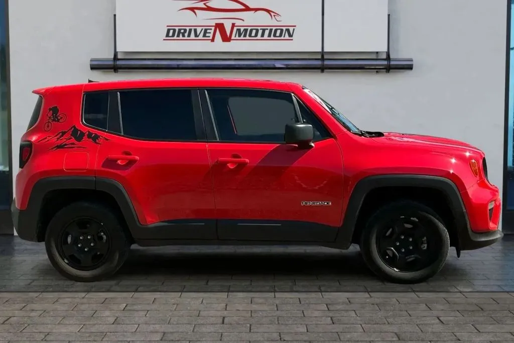 Another view of 2022 Jeep Renegade Sport SUV 4D for sale in Rio Rancho, NM at Drive N-Motion Rio Rancho