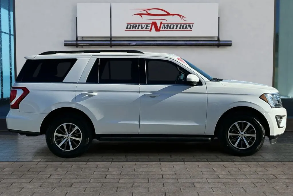 Another view of 2019 Ford Expedition XLT Sport Utility 4D for sale in Rio Rancho, NM at Drive N-Motion Rio Rancho