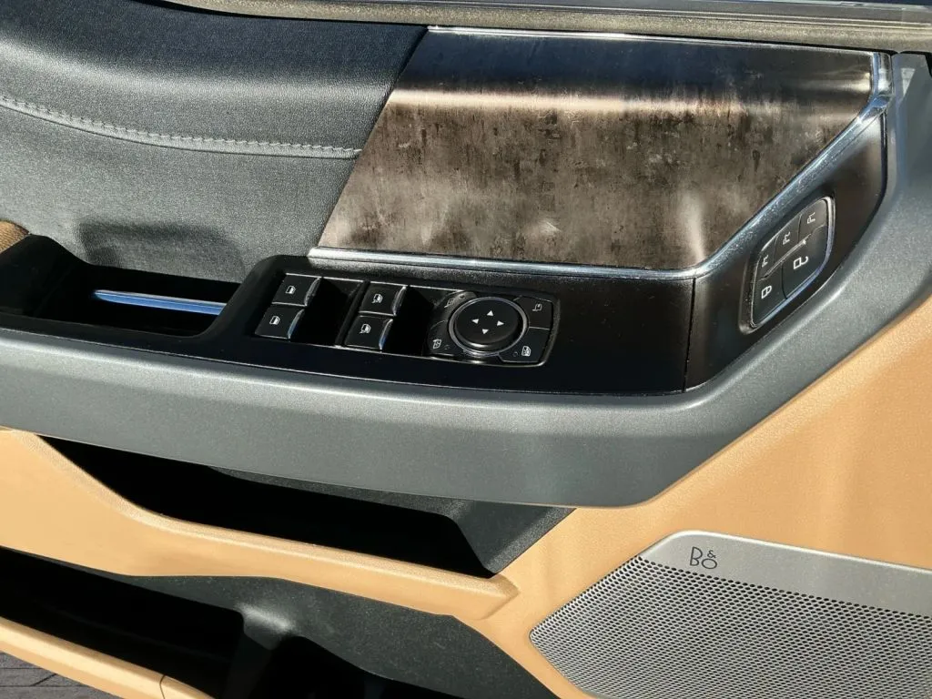 2022 Ford F-150 Lariat - Photo 11