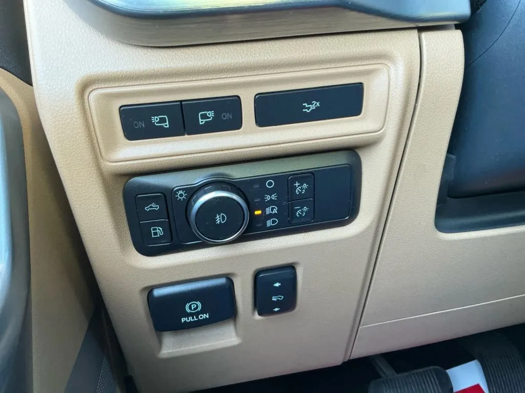 2022 Ford F-150 Lariat - Photo 36