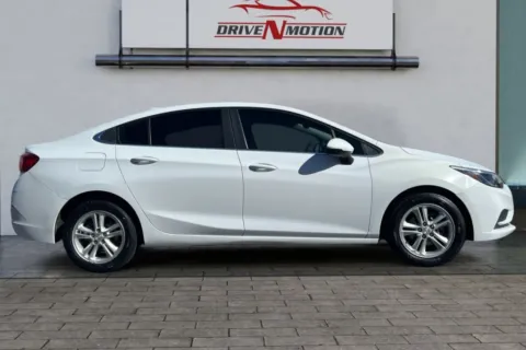 Another view of 2018 Chevrolet Cruze LT Sedan 4D for sale in Rio Rancho, NM at Drive N-Motion Rio Rancho