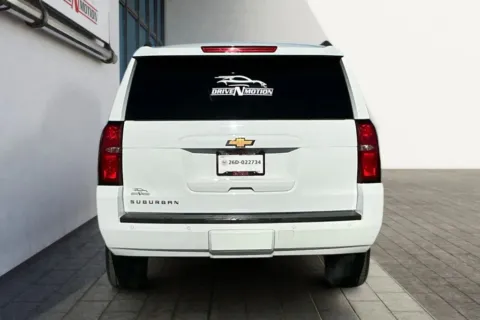 More photos of 2018 Chevrolet Suburban LT Sport Utility 4D at Drive N-Motion Rio Rancho, NM