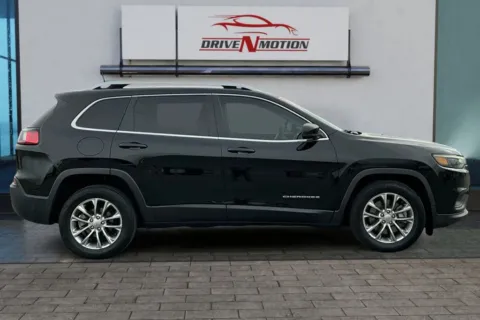 Another view of 2020 Jeep Cherokee Latitude Plus Sport Utility 4D for sale in Rio Rancho, NM at Drive N-Motion Rio Rancho