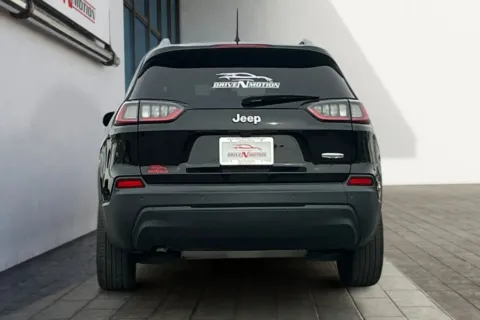 More photos of 2020 Jeep Cherokee Latitude Plus Sport Utility 4D at Drive N-Motion Rio Rancho, NM