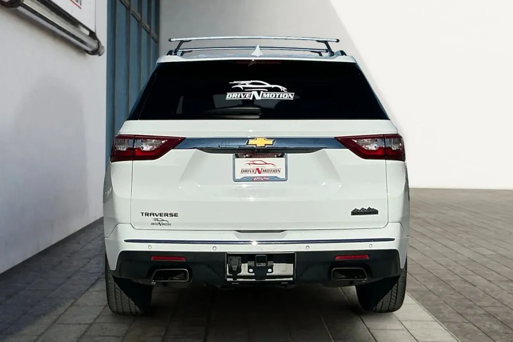 More photos of 2021 Chevrolet Traverse High Country Sport Utility 4D at Drive N-Motion Rio Rancho, NM