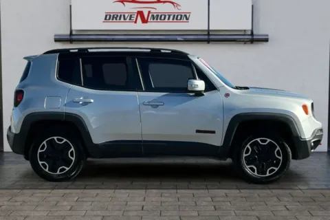 Another view of 2016 Jeep Renegade Trailhawk Sport Utility 4D for sale in Rio Rancho, NM at Drive N-Motion Rio Rancho
