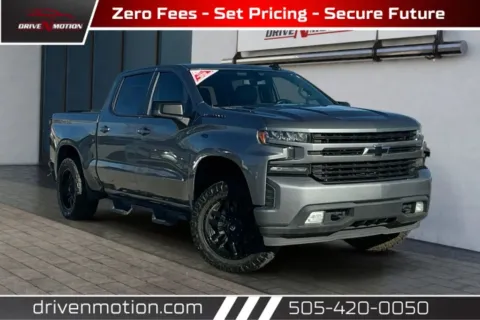 Gray 2020 Chevrolet Silverado 1500 Crew Cab RST Pickup 4D 5 3/4 ft for sale in Rio Rancho, NM