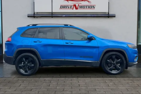 Another view of 2020 Jeep Cherokee Altitude Sport Utility 4D for sale in Rio Rancho, NM at Drive N-Motion Rio Rancho
