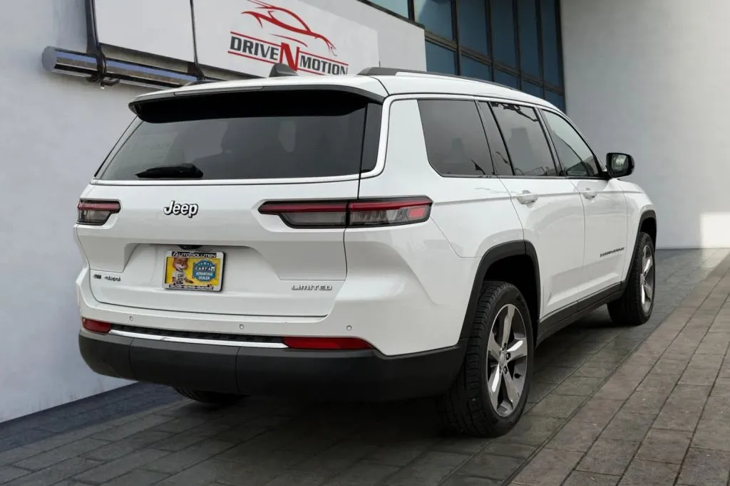 More photos of 2021 Jeep Grand Cherokee L Limited Sport Utility 4D at Drive N-Motion Rio Rancho, NM