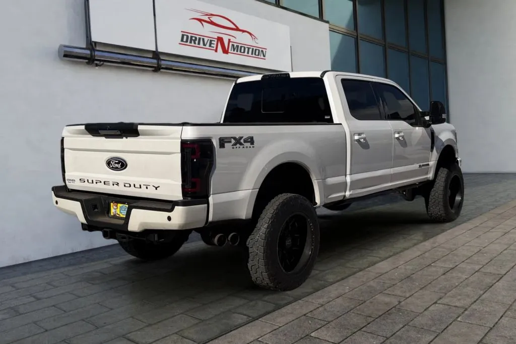 More photos of 2019 Ford F250 Super Duty Crew Cab Lariat Pickup 4D 6 3/4 ft at Drive N-Motion Rio Rancho, NM