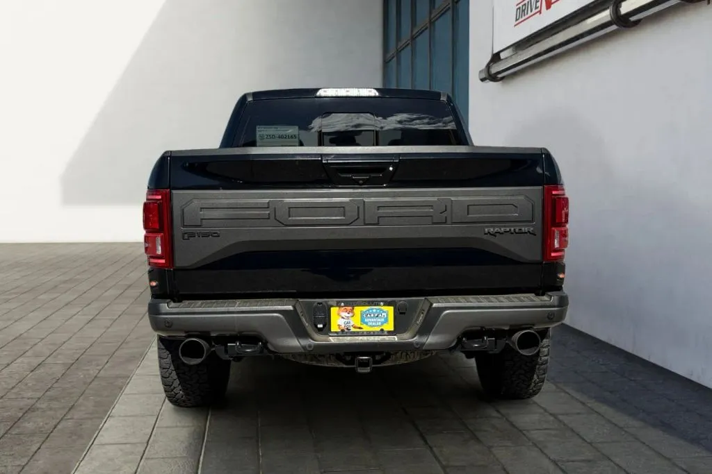 More photos of 2018 Ford F-150 SuperCrew Cab Raptor Pickup 4D 5 1/2 ft at Drive N-Motion Rio Rancho, NM