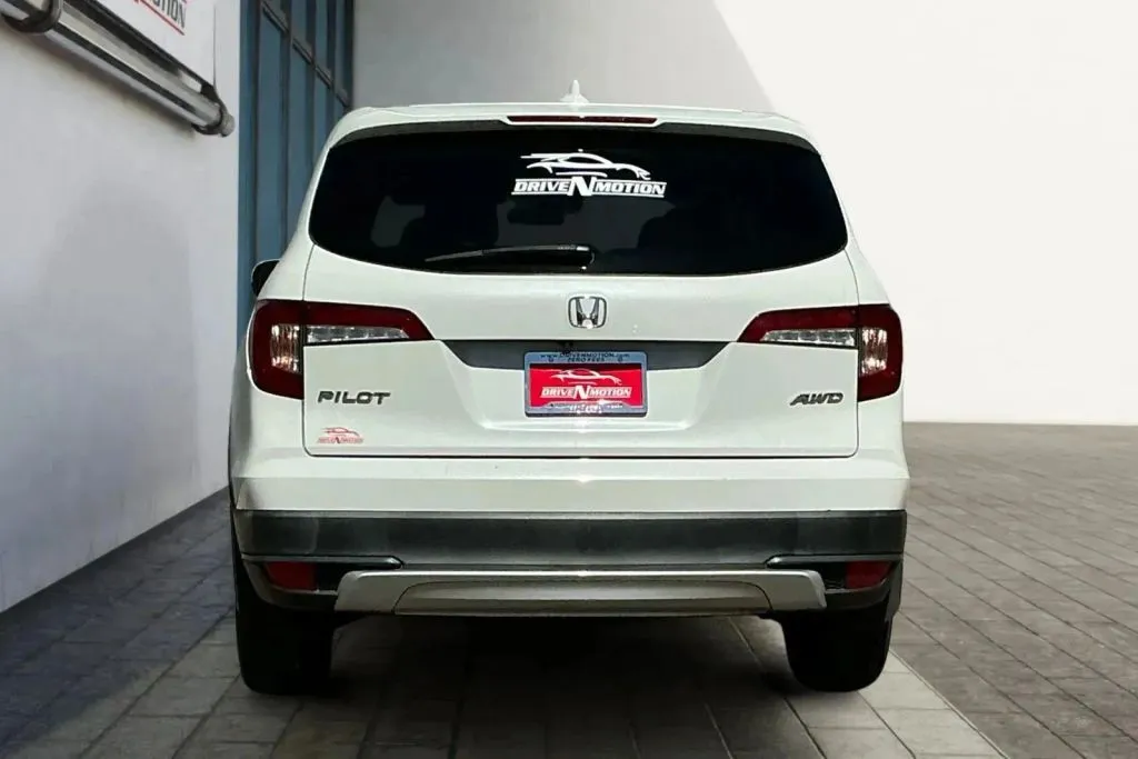 More photos of 2021 Honda Pilot EX Sport Utility 4D at Drive N-Motion Rio Rancho, NM