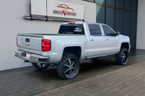 More photos of 2017 Chevrolet Silverado 1500 Crew Cab LT Pickup 4D 5 3/4 ft at Drive N-Motion Rio Rancho, NM