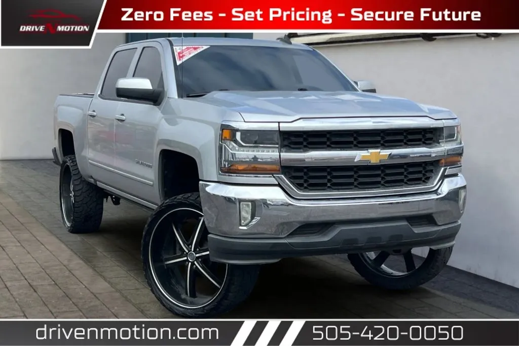 Silver 2017 Chevrolet Silverado 1500 Crew Cab LT Pickup 4D 5 3/4 ft for sale in Rio Rancho, NM
