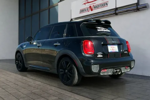 More photos of 2016 MINI Hardtop 4 Door Cooper S Hatchback 4D at Drive N-Motion Rio Rancho, NM