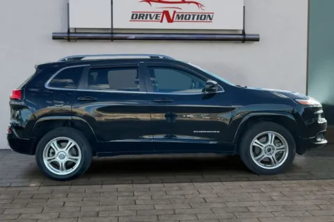 Another view of 2017 Jeep Cherokee Overland Sport Utility 4D for sale in Rio Rancho, NM at Drive N-Motion Rio Rancho