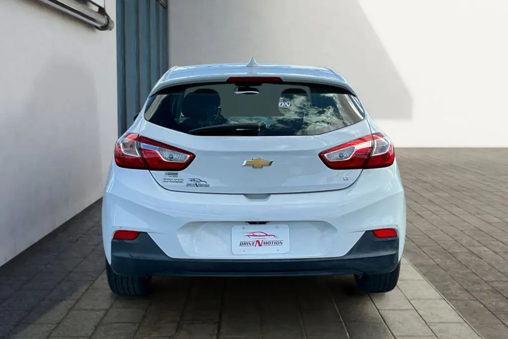 More photos of 2019 Chevrolet Cruze LT Hatchback 4D at Drive N-Motion Rio Rancho, NM