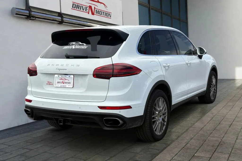 More photos of 2016 Porsche Cayenne Sport Utility 4D at Drive N-Motion Rio Rancho, NM