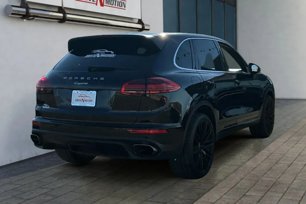More photos of 2016 Porsche Cayenne Sport Utility 4D at Drive N-Motion Rio Rancho, NM