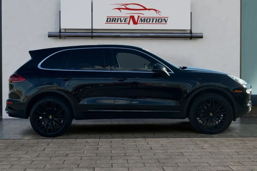 Another view of 2016 Porsche Cayenne Sport Utility 4D for sale in Rio Rancho, NM at Drive N-Motion Rio Rancho