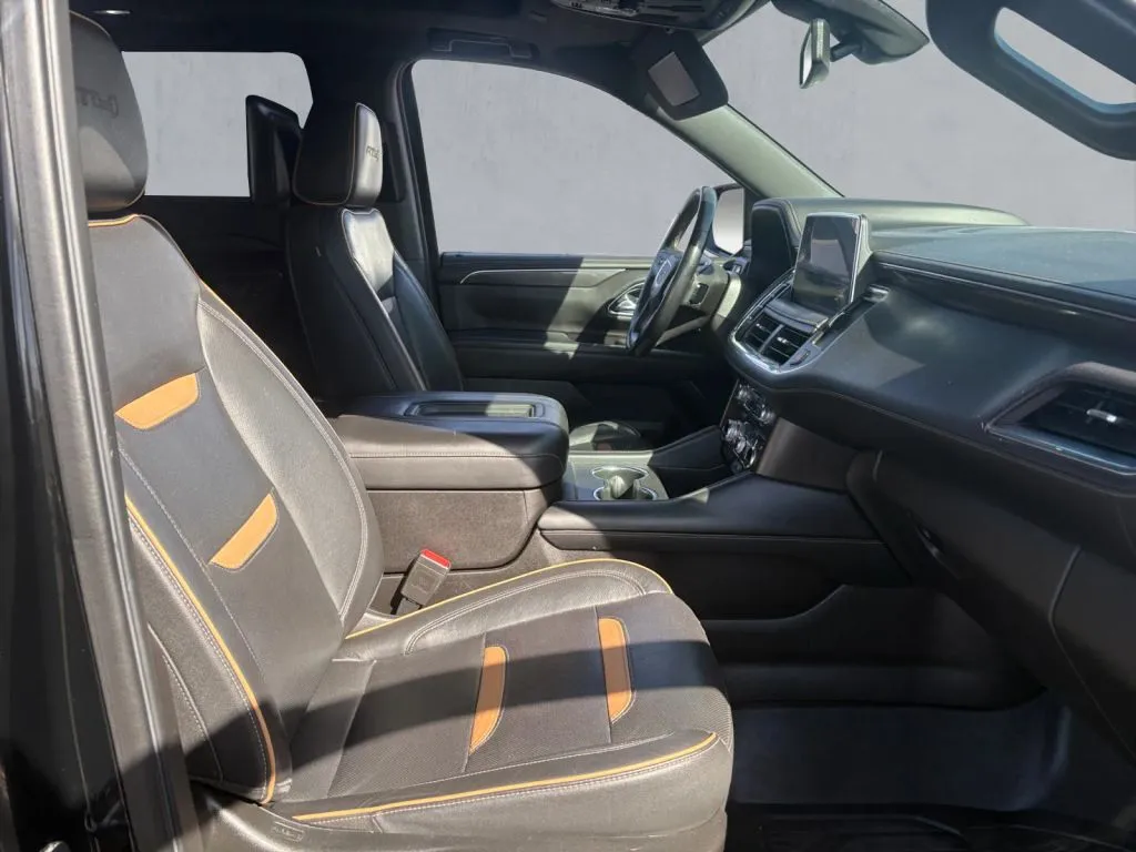 2021 GMC Yukon AT4 - Photo 18