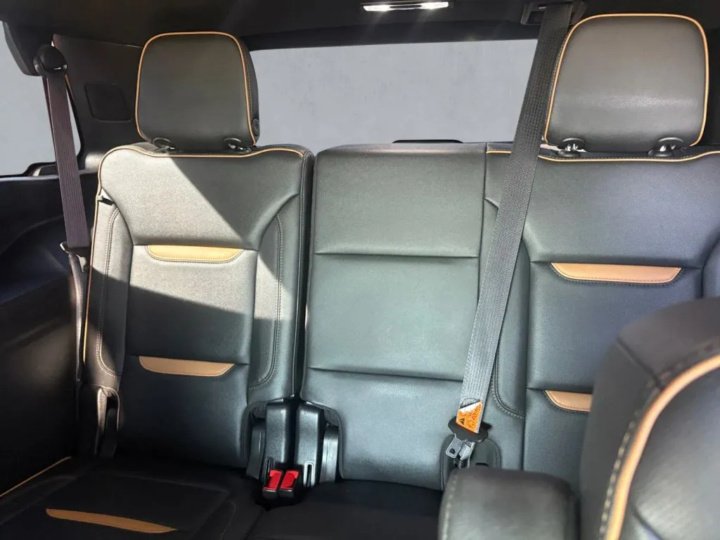 2021 GMC Yukon AT4 - Photo 14